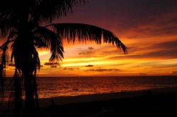 Thai Muang Sunset.
Taken in Thai Muang - Phang Nga Thail... by John Dillon 